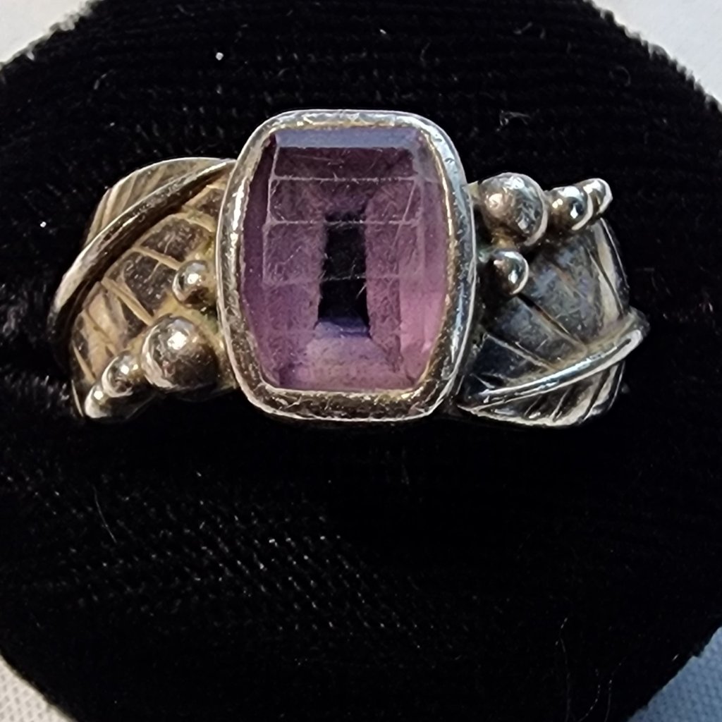 Vintage Sajen 925 Amethyst Expandable Band With Ornate Leafs 250$
